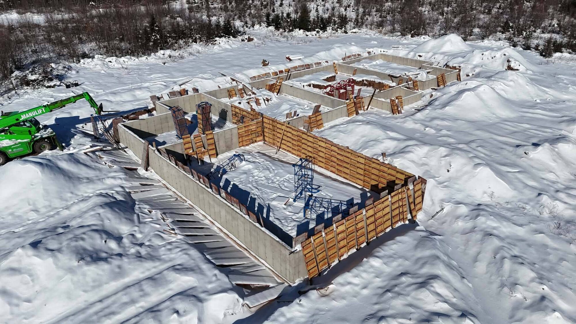 Workshop foundation poured through a New Brunswick January